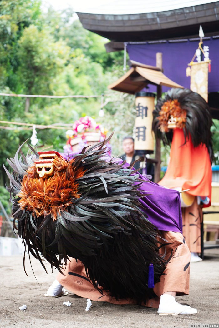 舞台上の獅子舞